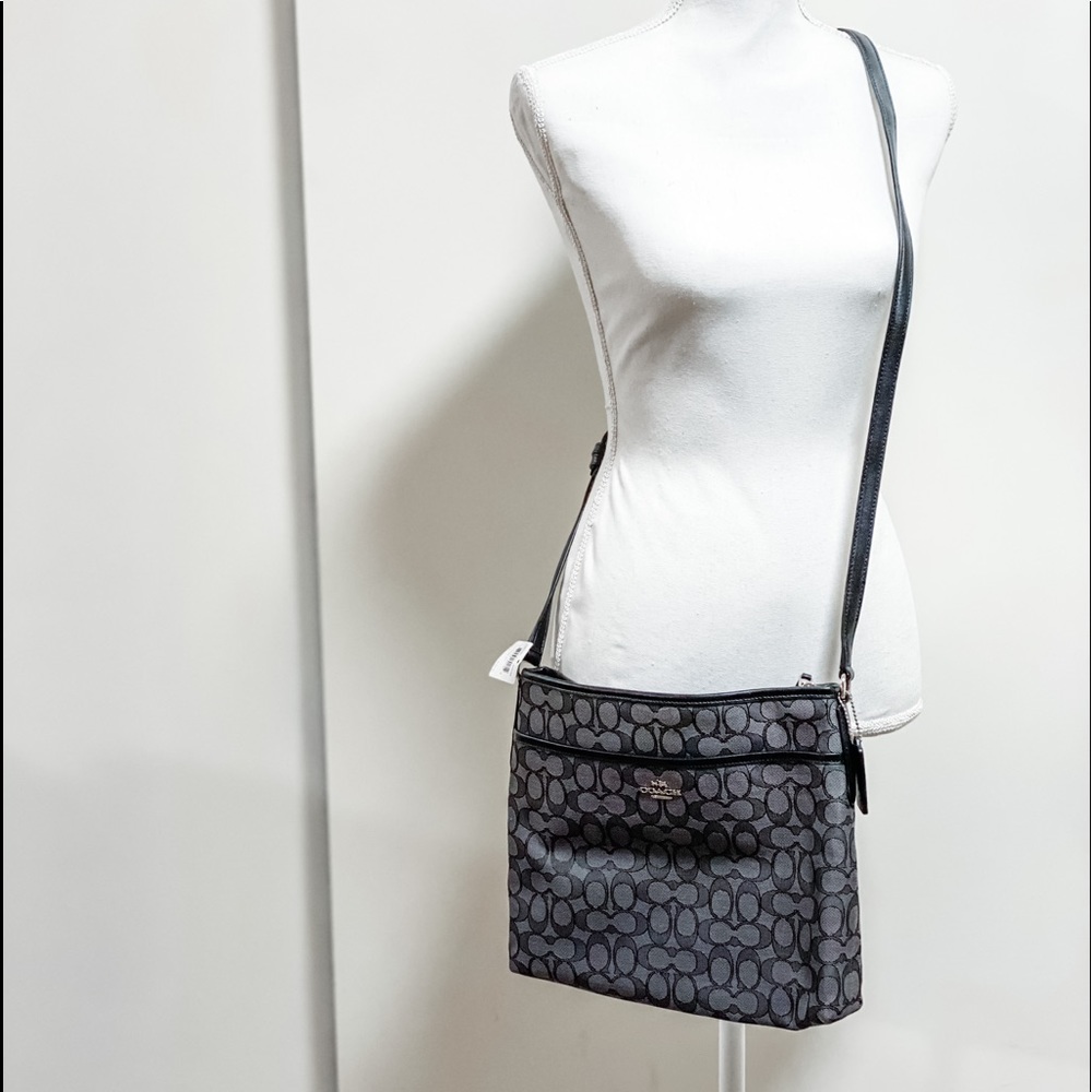NWT Coach File Crossbody In signature canvas